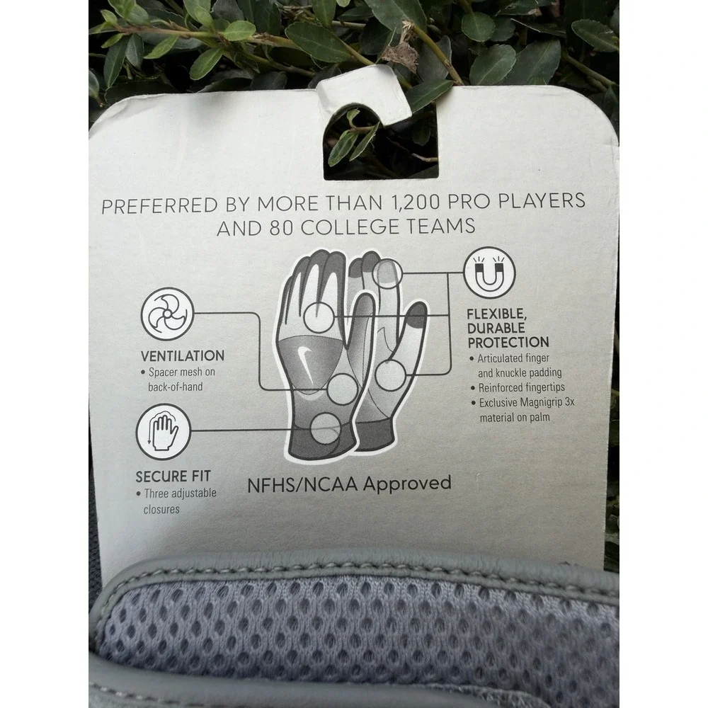 Nike Magnigrip Force Lineman Football Gloves XL - NEW